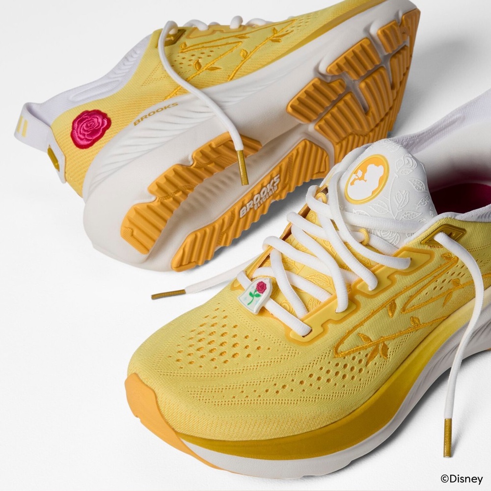 Disney Glycerin 23 Belle running Shoes 9.5 M